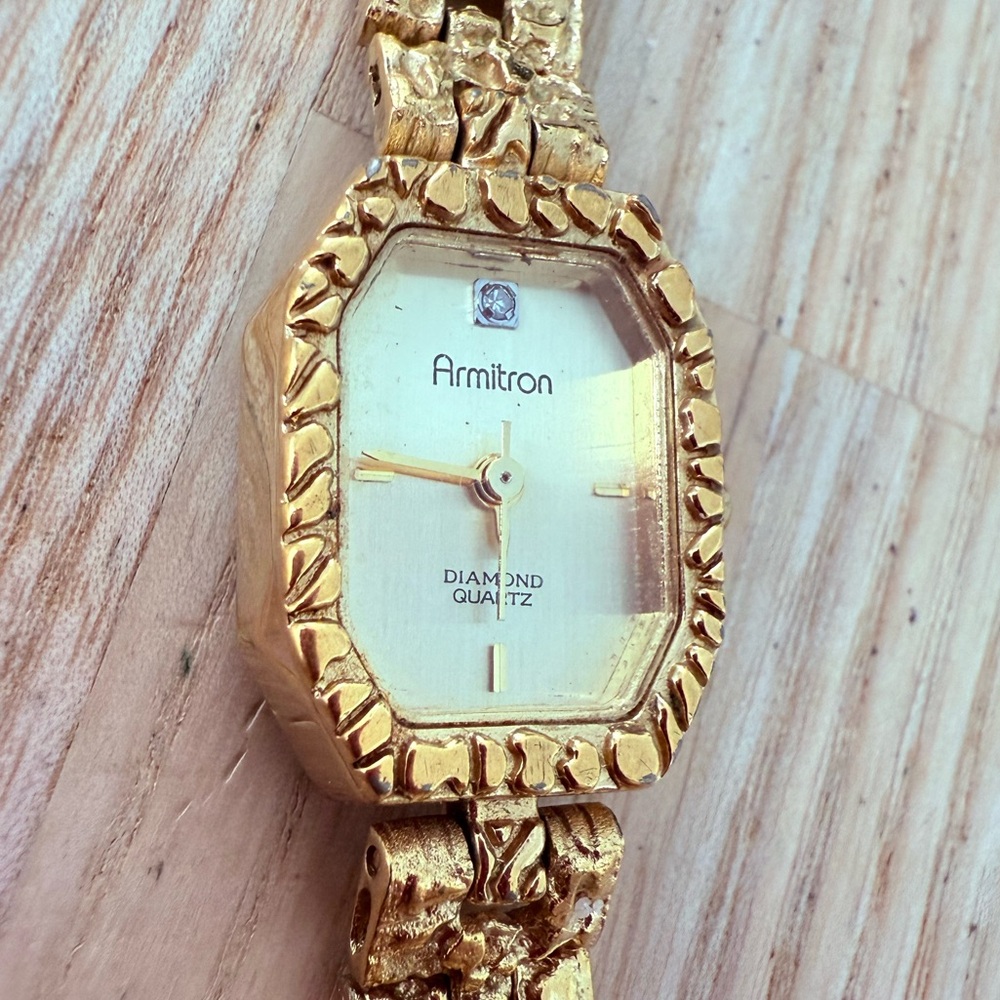 Armitron ladies octagonal gold tone diamond dress watch NEW BATTERY